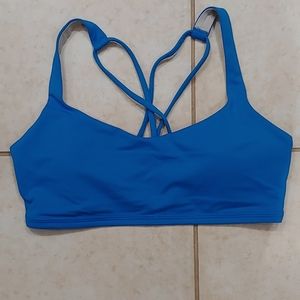 Lululemon free to be bra